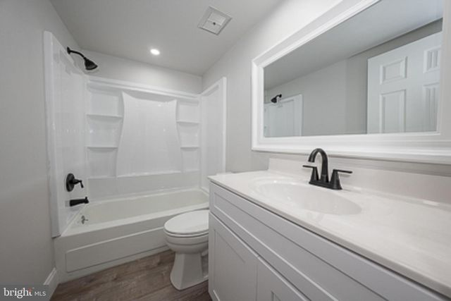 262 DRUMMERS LN #262, Wayne, PA 19087