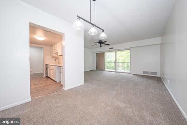 262 DRUMMERS LN #262, Wayne, PA 19087