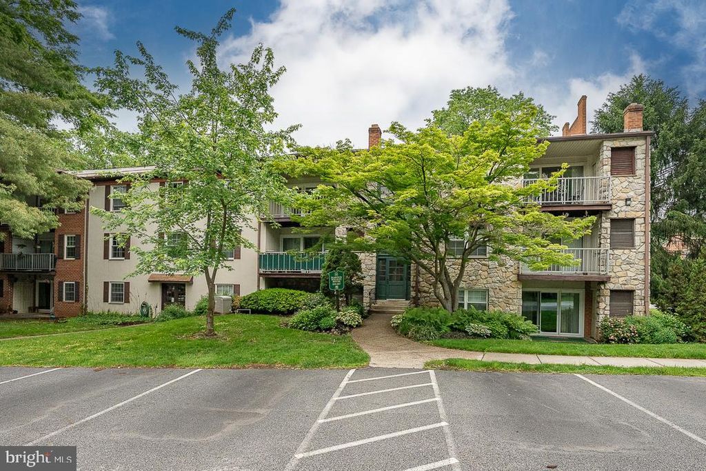 262 DRUMMERS LN #262, Wayne, PA 19087