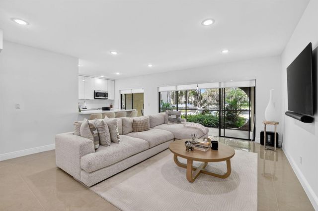 6335 Longboat Lane W E104, Boca Raton, FL 33433