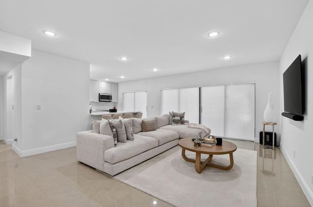 6335 Longboat Lane W E104, Boca Raton, FL 33433
