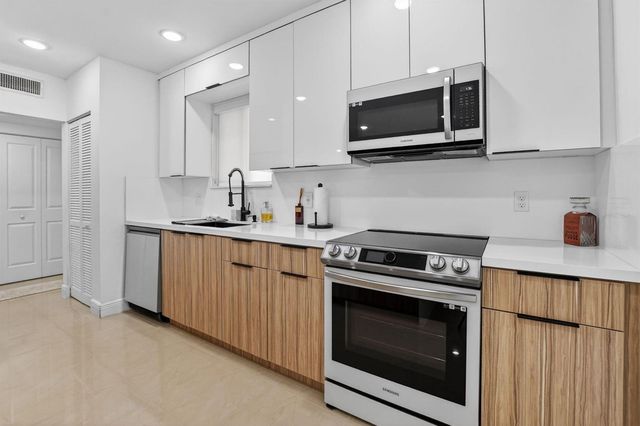 6335 Longboat Lane W E104, Boca Raton, FL 33433