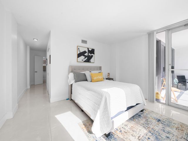 2200 NE 33rd Avenue 2d, Fort Lauderdale, FL 33305
