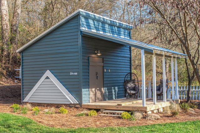 8679 Lakewood Hwy, Mineral Bluff, GA 30559