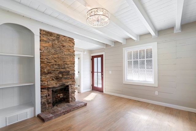 8679 Lakewood Hwy, Mineral Bluff, GA 30559