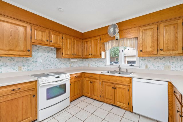 710 Lakewood Drive, Sumter, SC 29150