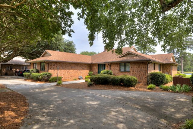 710 Lakewood Drive, Sumter, SC 29150
