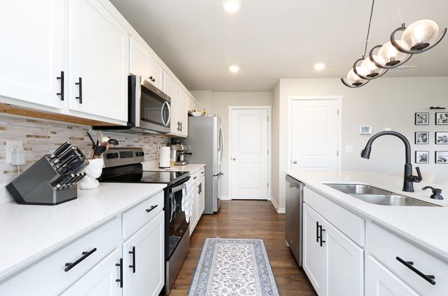 270 NW Charlestown Lane, Waukee, IA 50263