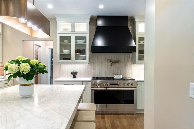 8965 River Run, Sandy Springs, GA 30350