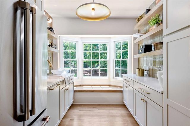 8965 River Run, Sandy Springs, GA 30350