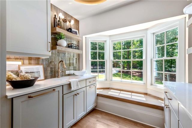8965 River Run, Sandy Springs, GA 30350