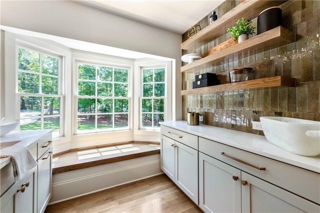 8965 River Run, Sandy Springs, GA 30350