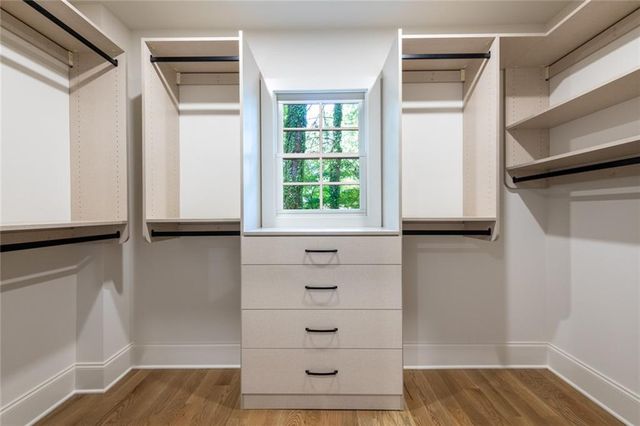 8965 River Run, Sandy Springs, GA 30350