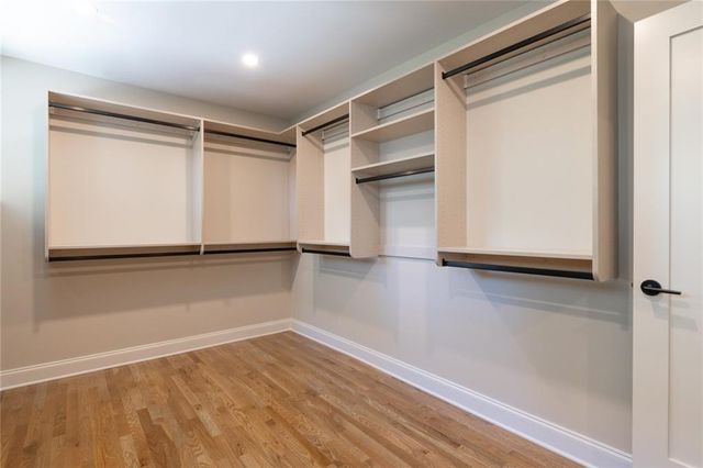 8965 River Run, Sandy Springs, GA 30350