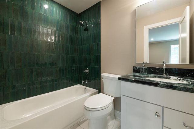 8965 River Run, Sandy Springs, GA 30350