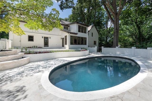 8965 River Run, Sandy Springs, GA 30350