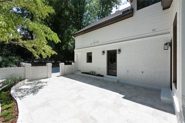 8965 River Run, Sandy Springs, GA 30350