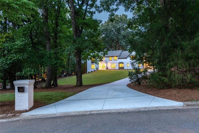 8965 River Run, Sandy Springs, GA 30350