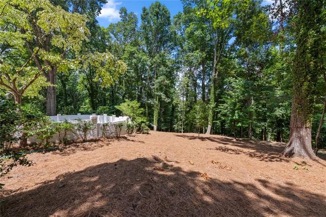8965 River Run, Sandy Springs, GA 30350
