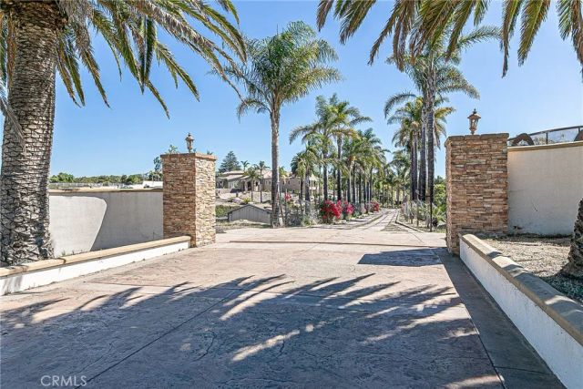 1956 Cambridge Way, Santa Maria, CA 93454