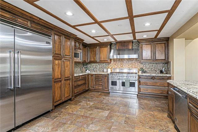 1956 Cambridge Way, Santa Maria, CA 93454