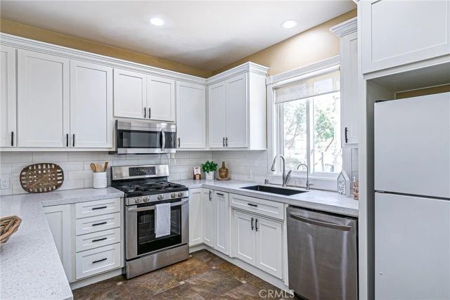 1956 Cambridge Way, Santa Maria, CA 93454