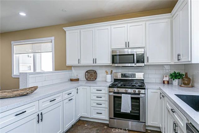 1956 Cambridge Way, Santa Maria, CA 93454