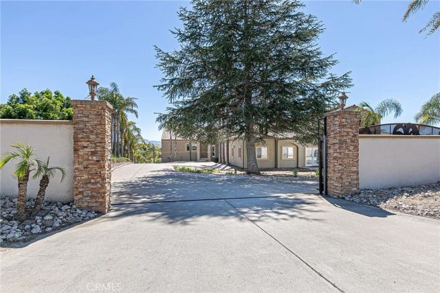 1956 Cambridge Way, Santa Maria, CA 93454