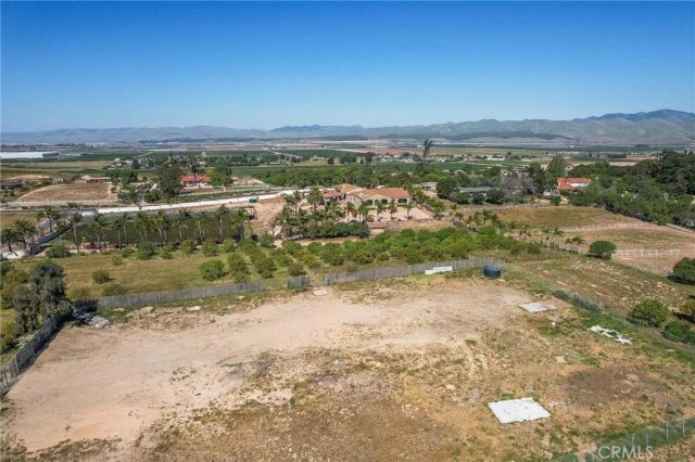 1956 Cambridge Way, Santa Maria, CA 93454