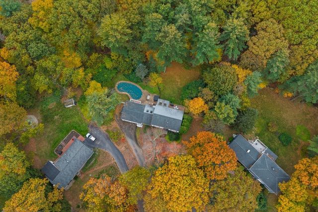 8 Athena Cir, Andover, MA 01810