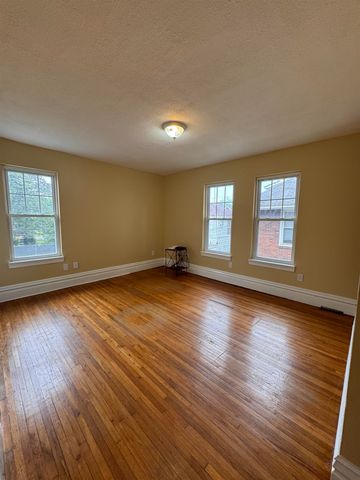 933 7th Street, Huntington, WV 25701