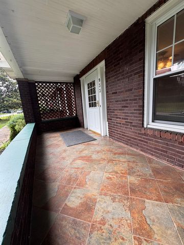 933 7th Street, Huntington, WV 25701