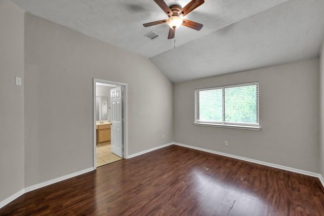 319 Cape Conroe Drive, Montgomery, TX 77356