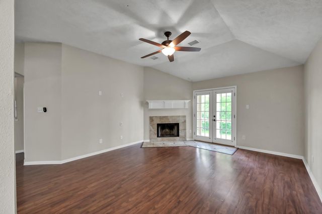 319 Cape Conroe Drive, Montgomery, TX 77356