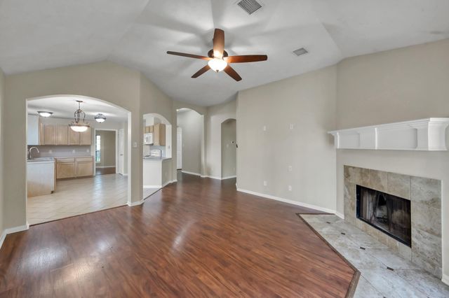 319 Cape Conroe Drive, Montgomery, TX 77356