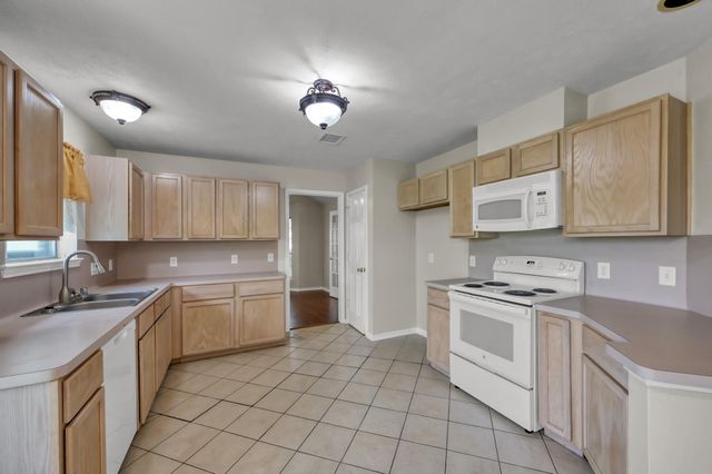 319 Cape Conroe Drive, Montgomery, TX 77356