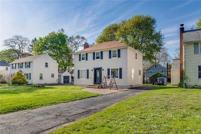 282 Brandon Road, Irondequoit, NY 14622