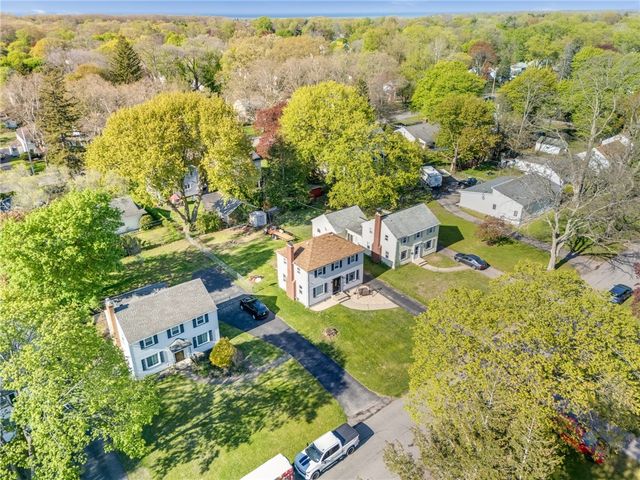 282 Brandon Road, Irondequoit, NY 14622