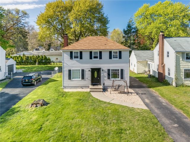 282 Brandon Road, Irondequoit, NY 14622