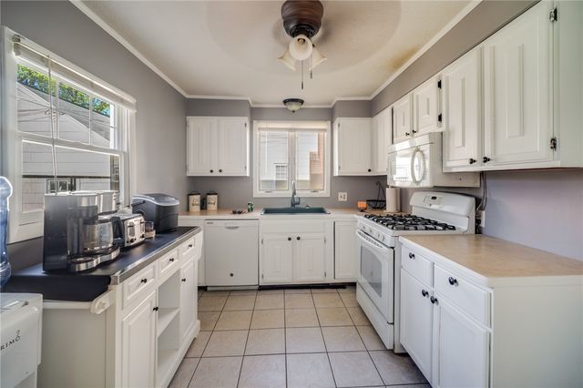 282 Brandon Road, Irondequoit, NY 14622