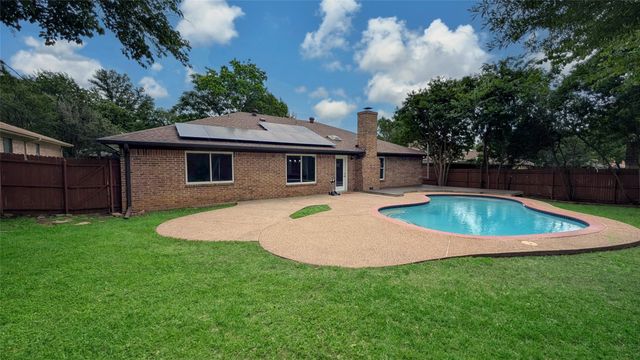 510 Evans Drive, Euless, TX 76040