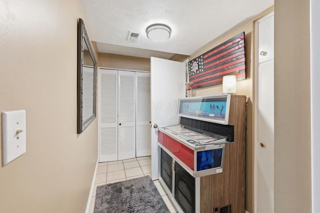 1336 Hickory Ridge Lane, Columbus, OH 43235