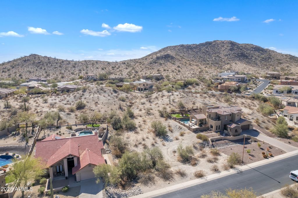 Image 11 of property listing at 18323 W SANTA IRENE Drive 19, Goodyear, AZ 85338