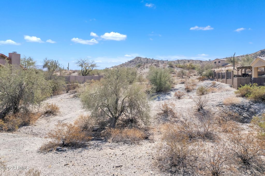 Image 15 of property listing at 18323 W SANTA IRENE Drive 19, Goodyear, AZ 85338