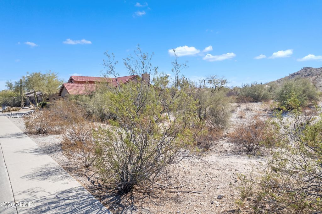 Image 21 of property listing at 18323 W SANTA IRENE Drive 19, Goodyear, AZ 85338