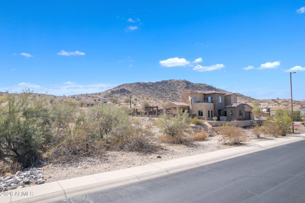 Image 26 of property listing at 18323 W SANTA IRENE Drive 19, Goodyear, AZ 85338