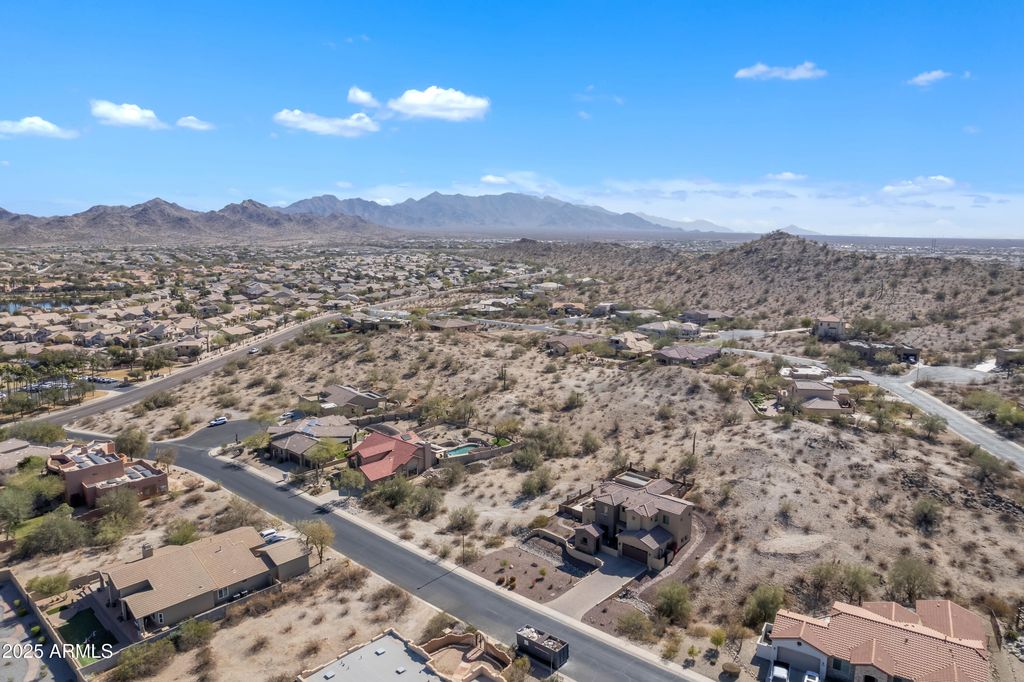 Image 31 of property listing at 18323 W SANTA IRENE Drive 19, Goodyear, AZ 85338