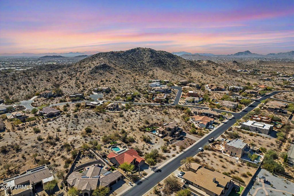 Image 4 of property listing at 18323 W SANTA IRENE Drive 19, Goodyear, AZ 85338