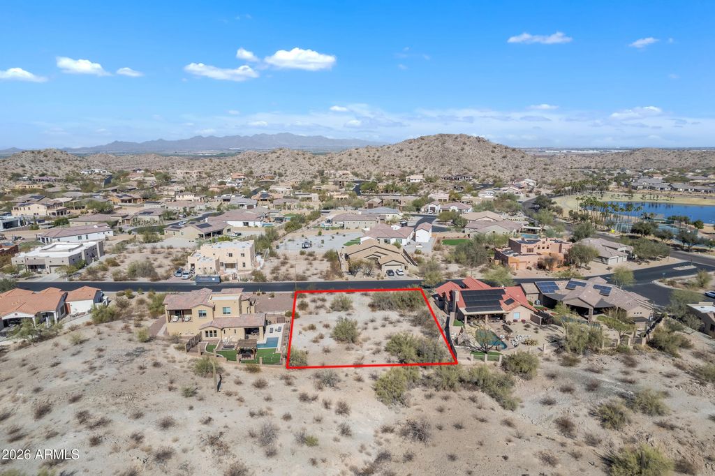 Image 6 of property listing at 18323 W SANTA IRENE Drive 19, Goodyear, AZ 85338