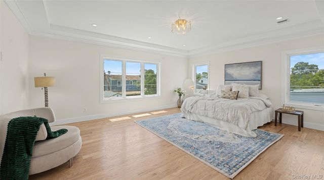 1025 Mirabelle Avenue, Westbury, NY 11590